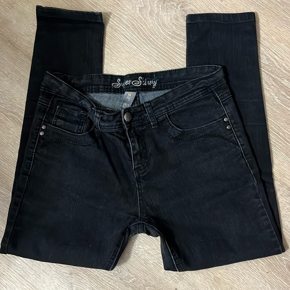 DENIM & CO Skinny Jean Black Mid Rise Jean (35) - Picture 1 of 8